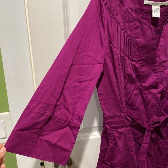 DVF Pleat Detail Half Sleeve Sheath Dress - Picture 5 of 9
